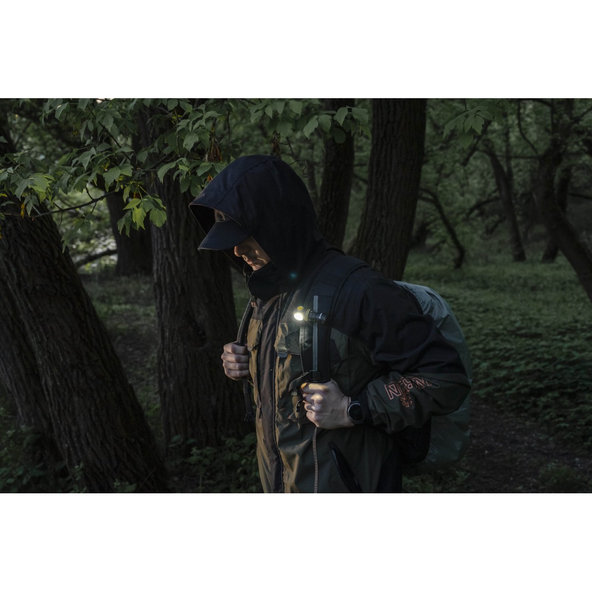 Мултиункционален челник-фенер Armytek Elf C1 USB-C топъл ARMYTEK - изглед 8 - Extreme-bg.com Мултиункционален челник-фенер Armytek Elf C1 USB-C топъл ARMYTEK - изглед 8