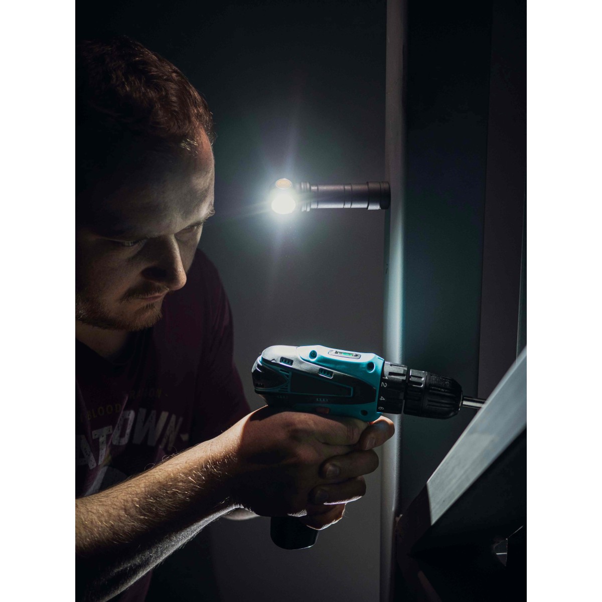 Мултиункционален челник-фенер Armytek Wizard C2 Pro Max студен ARMYTEK - изглед 12 - Extreme-bg.com Мултиункционален челник-фенер Armytek Wizard C2 Pro Max студен ARMYTEK - изглед 12