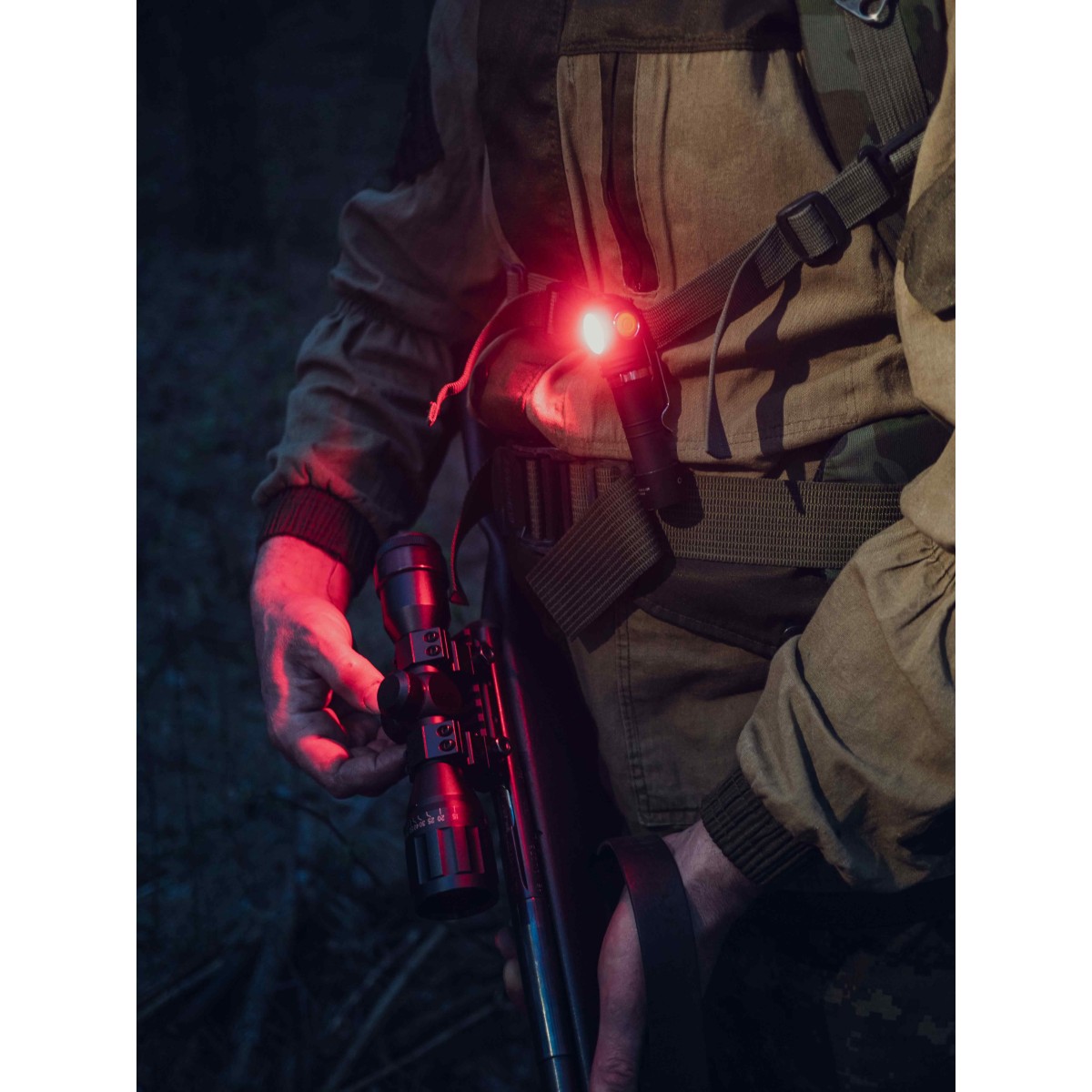 Мултиункционален челник-фенер Armytek Wizard C2 WR Magnet USB студен 3 в 1 ARMYTEK - изглед 11 - Extreme-bg.com Мултиункционален челник-фенер Armytek Wizard C2 WR Magnet USB студен 3 в 1 ARMYTEK - изглед 11