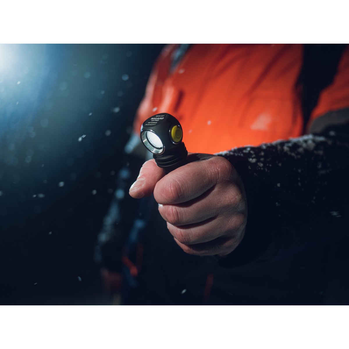 Мултиункционален челник-фенер Armytek Wizard C2 Pro студен ARMYTEK - изглед 11 - Extreme-bg.com Мултиункционален челник-фенер Armytek Wizard C2 Pro студен ARMYTEK - изглед 11