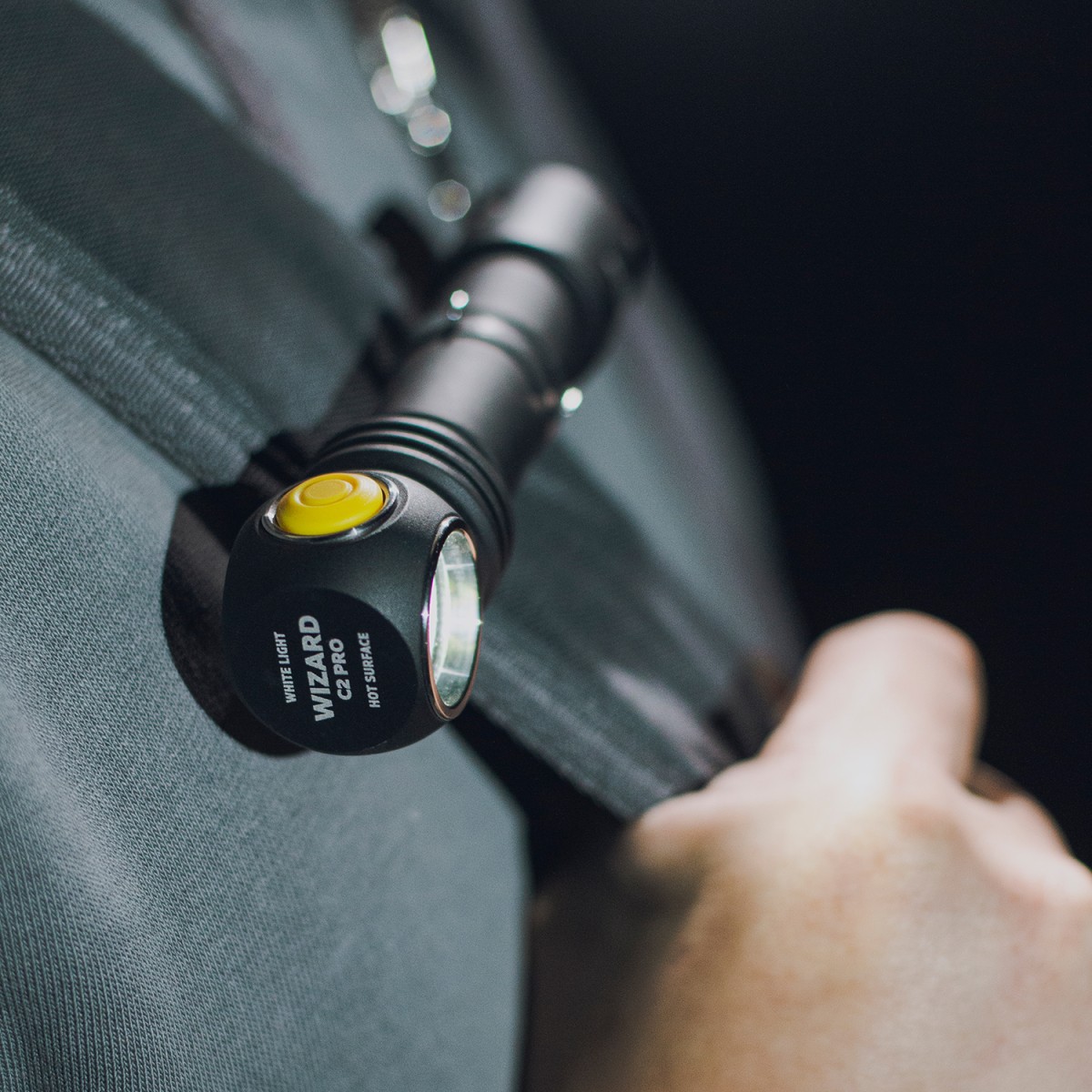 Мултиункционален челник-фенер Armytek Wizard C2 Pro студен ARMYTEK - изглед 7 - Extreme-bg.com Мултиункционален челник-фенер Armytek Wizard C2 Pro студен ARMYTEK - изглед 7