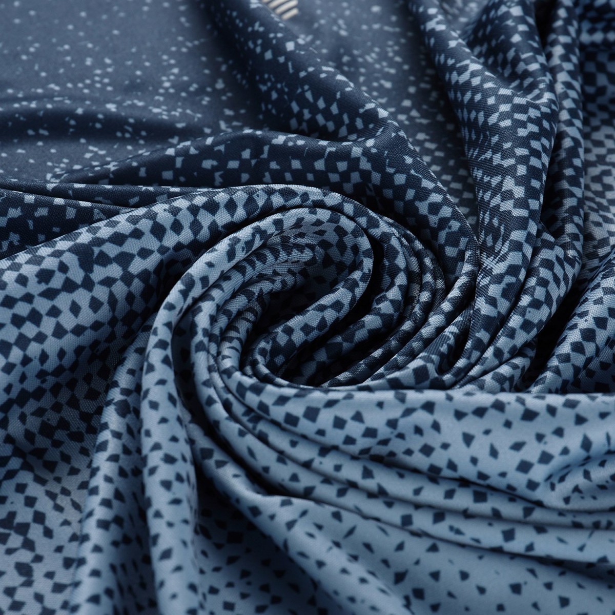 Мъжка функционална тениска Alpine Pro QUATR с Cool-Dry – Ефективно отвеждане на влагата и спортен комфорт ALPINE PRO - изглед 6 - Extreme-bg.com Мъжка функционална тениска Alpine Pro QUATR с Cool-Dry – Ефективно отвеждане на влагата и спортен комфорт ALPINE PRO - изглед 6
