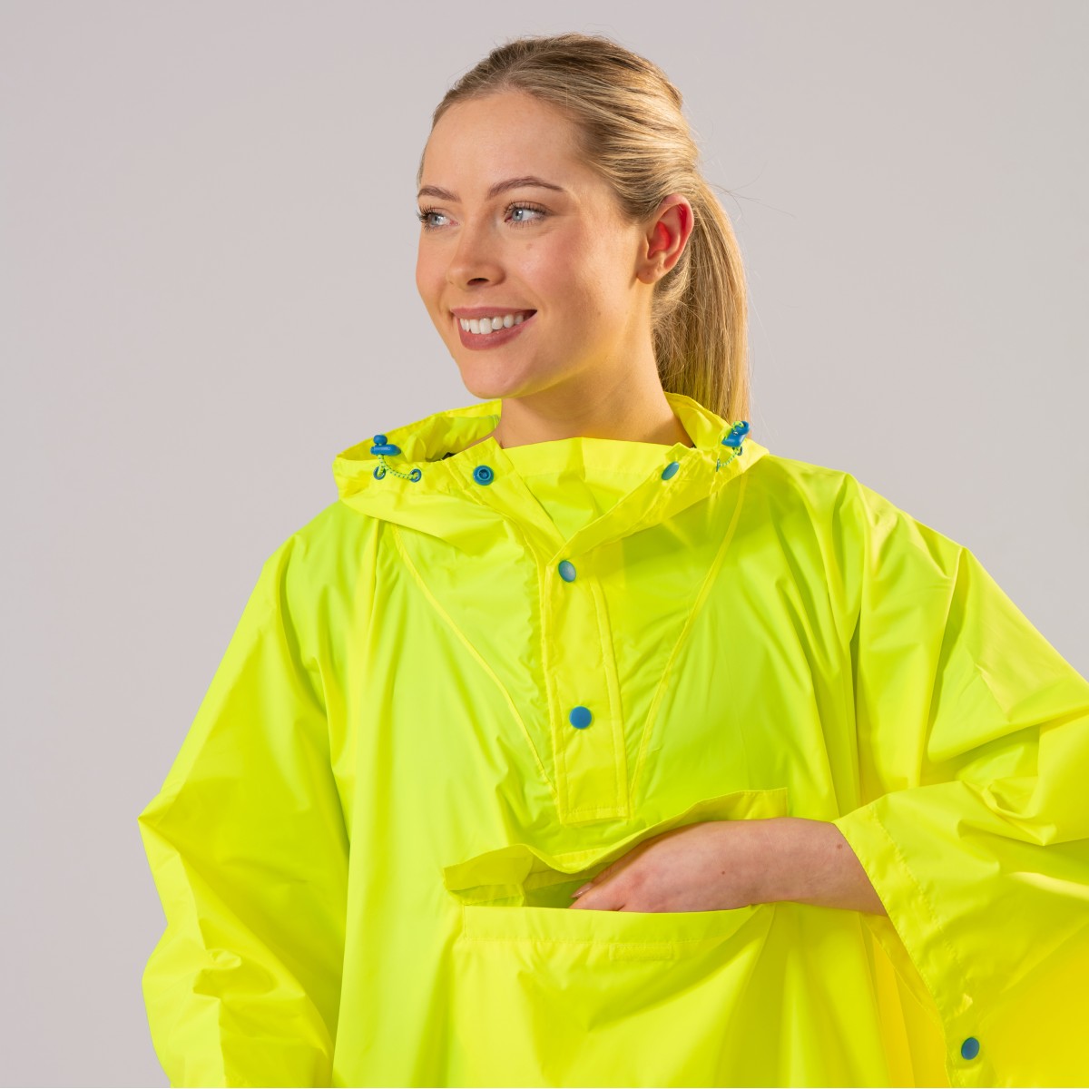 Дъждобран Mac in a sac Poncho Mias Neon Yellow MAC IN A SAC - изглед 5 - Extreme-bg.com Дъждобран Mac in a sac Poncho Mias Neon Yellow MAC IN A SAC - изглед 5