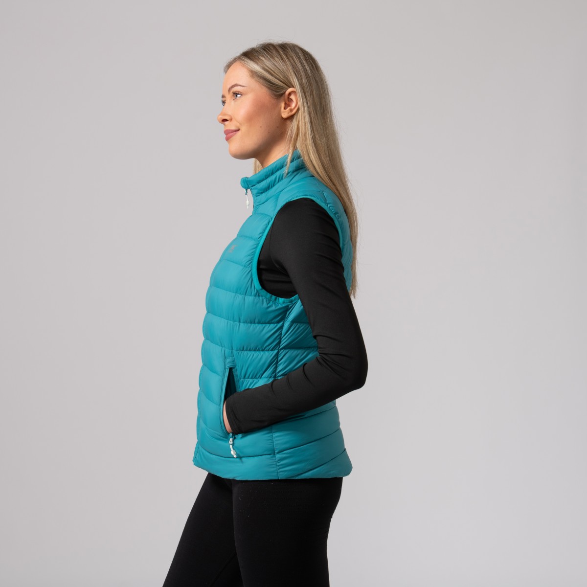 Дамски изолационен елек Synergy с Thermolite MAC IN A SAC - изглед 7 - Extreme-bg.com Дамски изолационен елек Synergy с Thermolite MAC IN A SAC - изглед 7