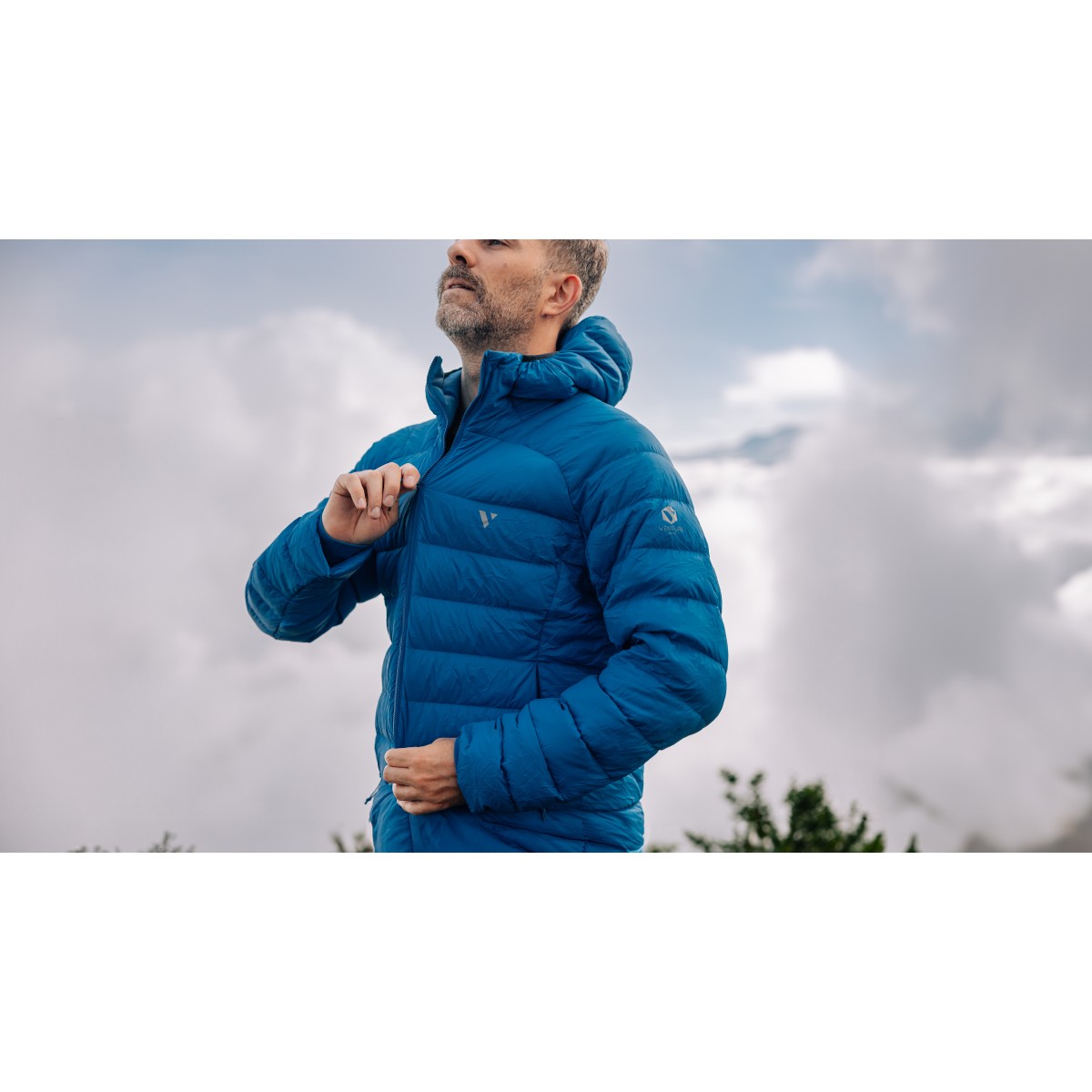 Мъжко Пухено Яке Mac in a Sac Summit Ocean Blue | 600 CUIN | Естествен Пух MAC IN A SAC - изглед 5 - Extreme-bg.com Мъжко Пухено Яке Mac in a Sac Summit Ocean Blue | 600 CUIN | Естествен Пух MAC IN A SAC - изглед 5