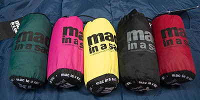 Mac in a sac despite of the rain