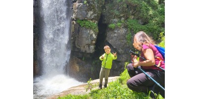 How to choose hiking poles – a complete guide