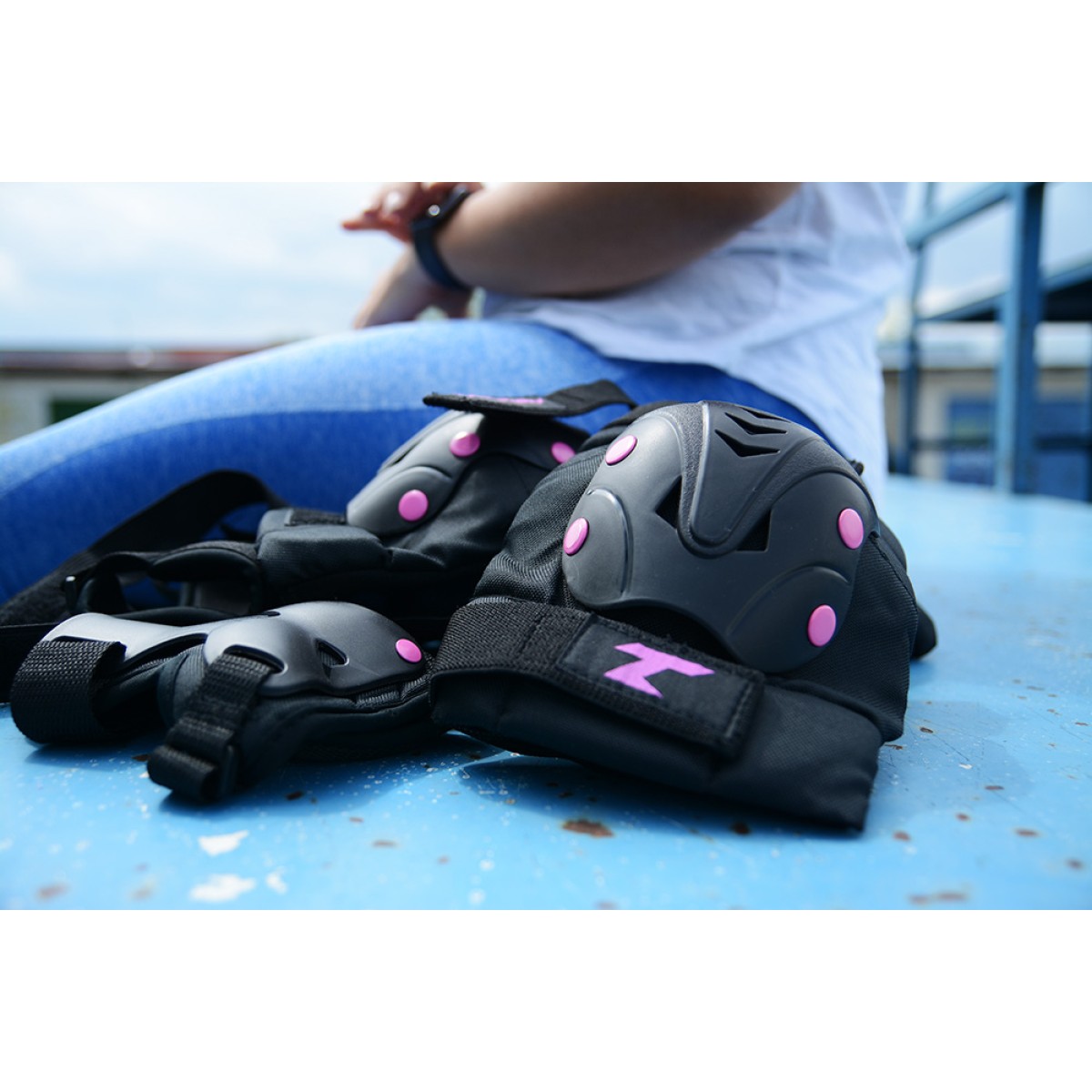 Taky set of knee, elbows and wrist protectors TEMPISH - view 13 - Extreme-bg.com Taky set of knee, elbows and wrist protectors TEMPISH - view 13
