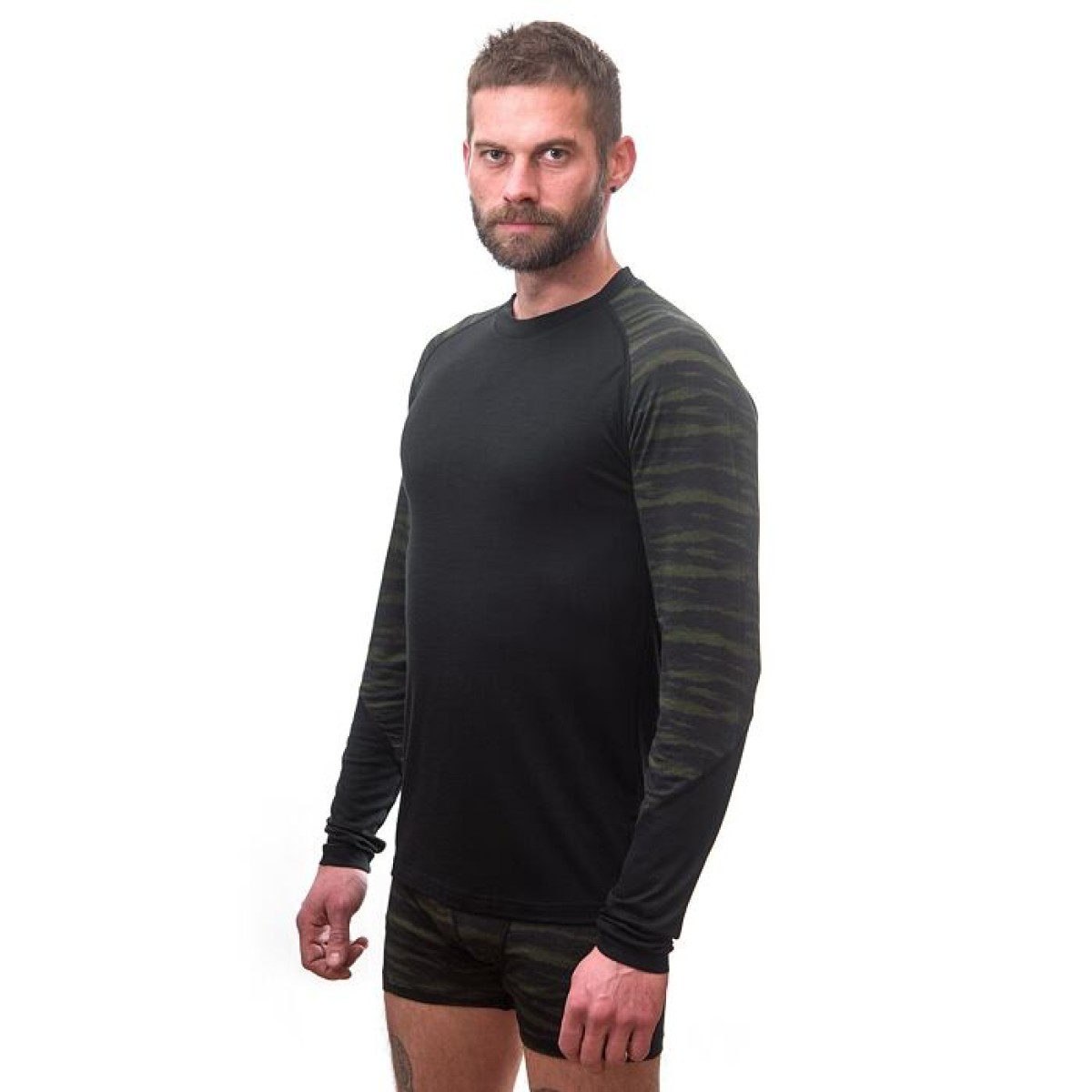 Мъжка мерино блуза IMPRESS BLK/BATIK SENSOR - изглед 3 - Extreme-bg.com Мъжка мерино блуза IMPRESS BLK/BATIK SENSOR - изглед 3