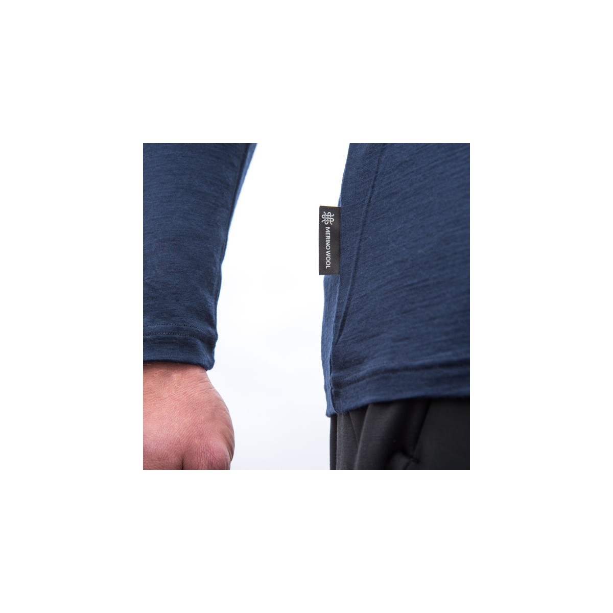 Мъжка мерино тениска с дълъг ръкав MERINO ACTIVE Outside deep blue SENSOR - изглед 5 - Extreme-bg.com Мъжка мерино тениска с дълъг ръкав MERINO ACTIVE Outside deep blue SENSOR - изглед 5